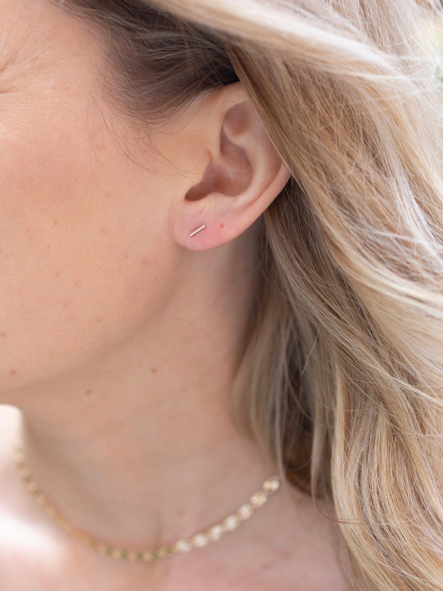 women gold earrings