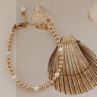 Coastal Pearl Bracelet