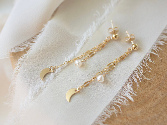 Luna Pearl Earrings
