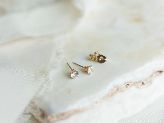 clear stud earrings