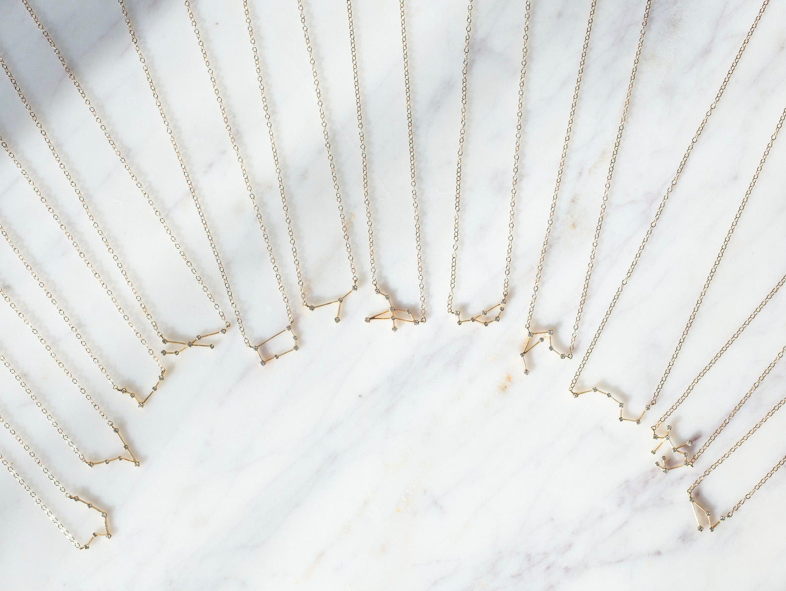 dainty gold necklace